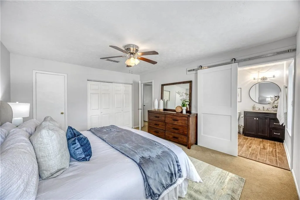 3 Market Square Place Nw, Atlanta, Georgia 30318, 2 Bedrooms Bedrooms, ,2 BathroomsBathrooms,Residential,For Sale,3 Market Square Place Nw,7612621