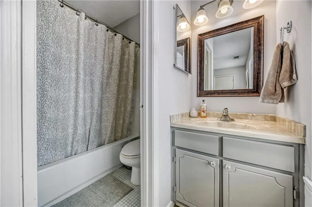 3 Market Square Place Nw, Atlanta, Georgia 30318, 2 Bedrooms Bedrooms, ,2 BathroomsBathrooms,Residential,For Sale,3 Market Square Place Nw,7612621