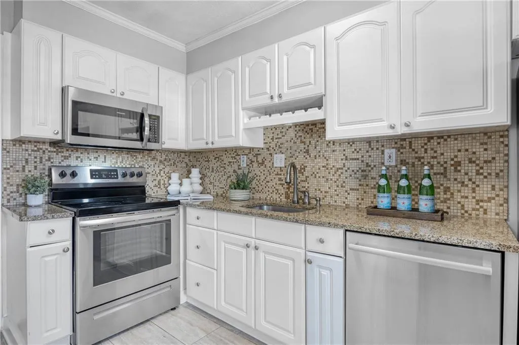 3 Market Square Place Nw, Atlanta, Georgia 30318, 2 Bedrooms Bedrooms, ,2 BathroomsBathrooms,Residential,For Sale,3 Market Square Place Nw,7612621