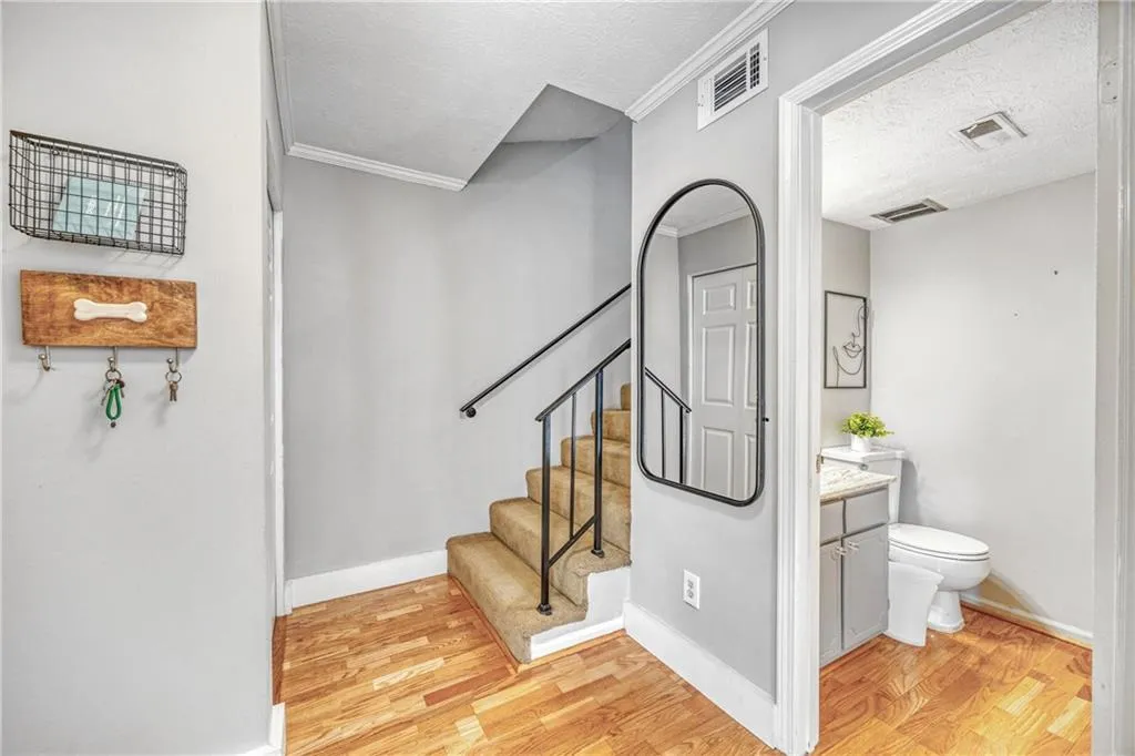 3 Market Square Place Nw, Atlanta, Georgia 30318, 2 Bedrooms Bedrooms, ,2 BathroomsBathrooms,Residential,For Sale,3 Market Square Place Nw,7612621