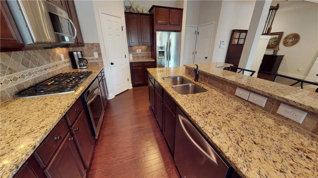 828 Northam Lane, Atlanta, Georgia 30342, 3 Bedrooms Bedrooms, ,3 BathroomsBathrooms,Residential,Sold,828 Northam Lane,5970718