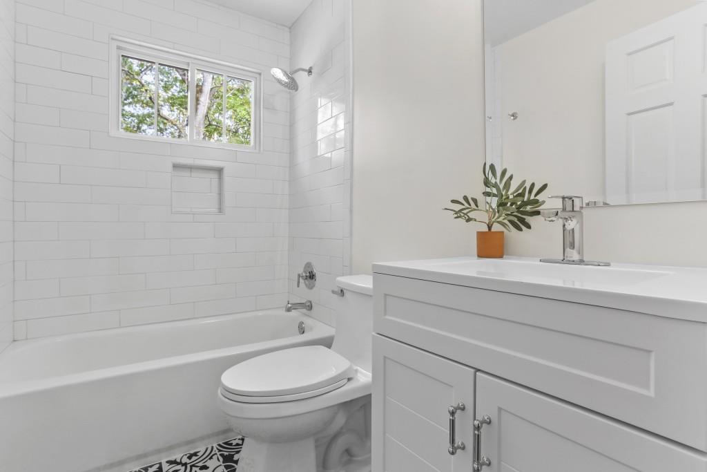 6851 River Springs Lane NW, Atlanta, Georgia 30328, 5 Bedrooms Bedrooms, ,4 BathroomsBathrooms,Residential,Sold,6851 River Springs Lane NW,7299164