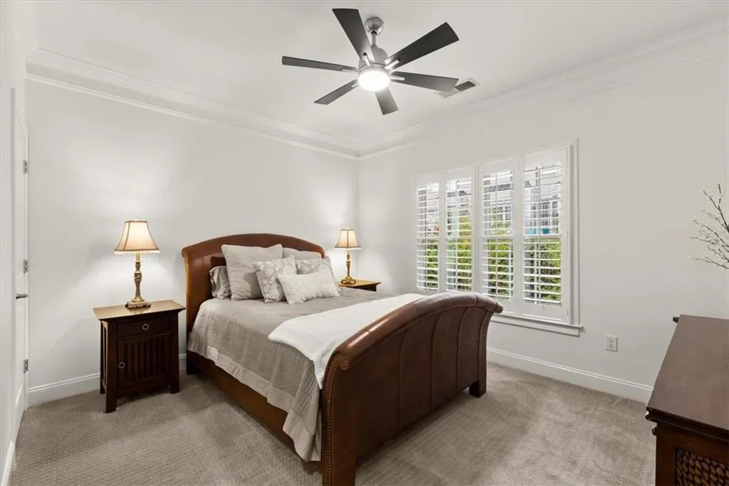 5449 Battery Lane Unit 21, Sandy Springs, Georgia 30342, 4 Bedrooms Bedrooms, ,2 BathroomsBathrooms,Residential,Sold,5449 Battery Lane Unit 21,7199796