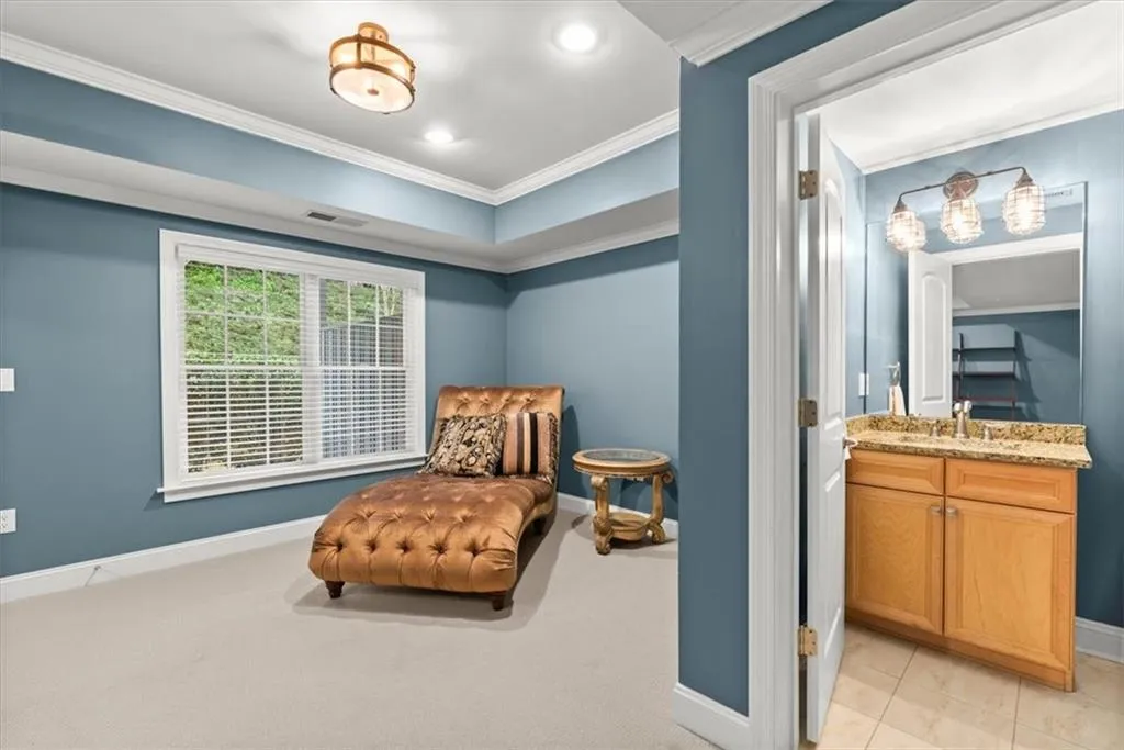 5449 Battery Lane Unit 21, Sandy Springs, Georgia 30342, 4 Bedrooms Bedrooms, ,2 BathroomsBathrooms,Residential,Sold,5449 Battery Lane Unit 21,7199796