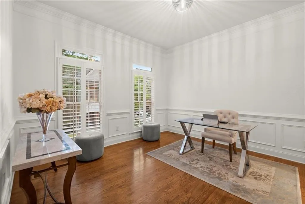 5449 Battery Lane Unit 21, Sandy Springs, Georgia 30342, 4 Bedrooms Bedrooms, ,2 BathroomsBathrooms,Residential,Sold,5449 Battery Lane Unit 21,7199796