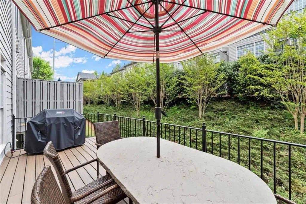 5449 Battery Lane Unit 21, Sandy Springs, Georgia 30342, 4 Bedrooms Bedrooms, ,2 BathroomsBathrooms,Residential,Sold,5449 Battery Lane Unit 21,7199796