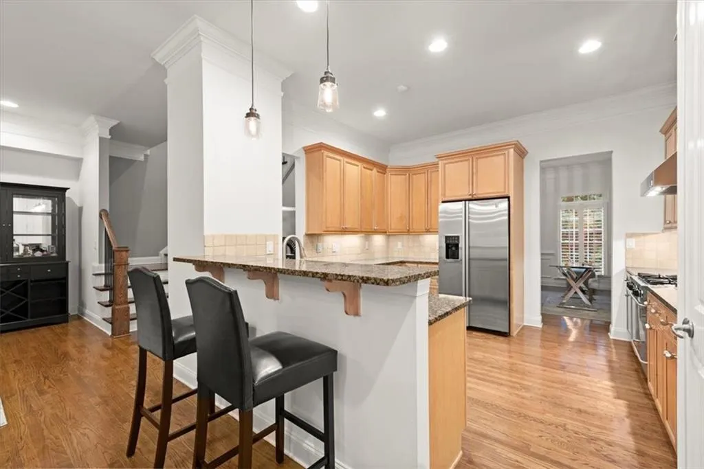 5449 Battery Lane Unit 21, Sandy Springs, Georgia 30342, 4 Bedrooms Bedrooms, ,2 BathroomsBathrooms,Residential,Sold,5449 Battery Lane Unit 21,7199796