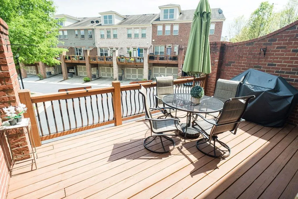 457 Alderwood Street, Sandy Springs, Georgia 30328, 3 Bedrooms Bedrooms, ,3 BathroomsBathrooms,Residential,Sold,457 Alderwood Street,7206583