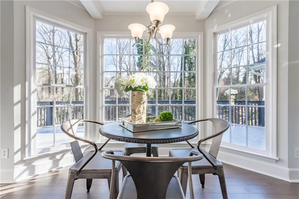 1585 Sunnybrook Farm Road, Sandy Springs, Georgia 30350, 5 Bedrooms Bedrooms, ,3 BathroomsBathrooms,Residential,Sold,1585 Sunnybrook Farm Road,6537366