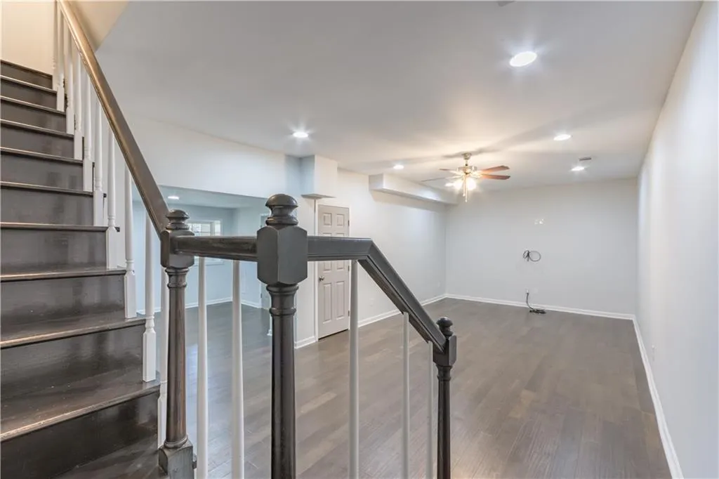 1585 Sunnybrook Farm Road, Sandy Springs, Georgia 30350, 5 Bedrooms Bedrooms, ,3 BathroomsBathrooms,Residential,Sold,1585 Sunnybrook Farm Road,6537366