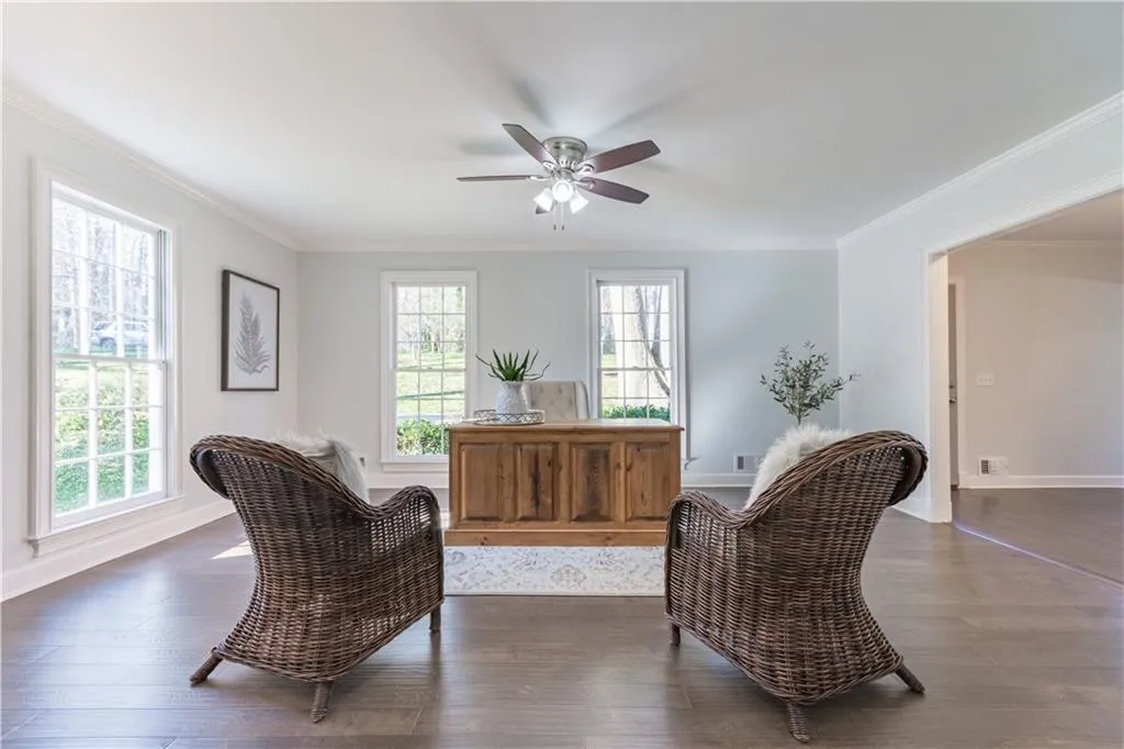 1585 Sunnybrook Farm Road, Sandy Springs, Georgia 30350, 5 Bedrooms Bedrooms, ,3 BathroomsBathrooms,Residential,Sold,1585 Sunnybrook Farm Road,6537366