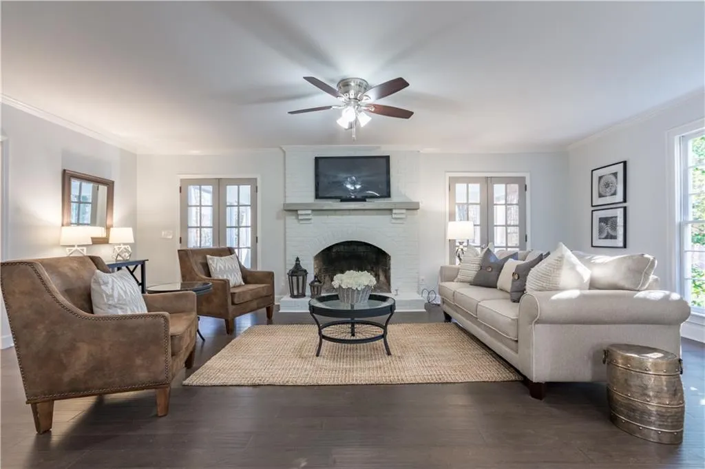 1585 Sunnybrook Farm Road, Sandy Springs, Georgia 30350, 5 Bedrooms Bedrooms, ,3 BathroomsBathrooms,Residential,Sold,1585 Sunnybrook Farm Road,6537366