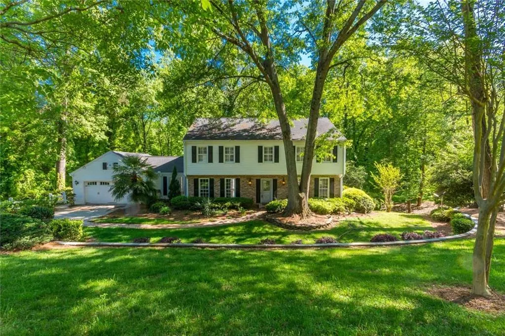 1585 Sunnybrook Farm Road, Sandy Springs, Georgia 30350, 5 Bedrooms Bedrooms, ,3 BathroomsBathrooms,Residential,Sold,1585 Sunnybrook Farm Road,6537366