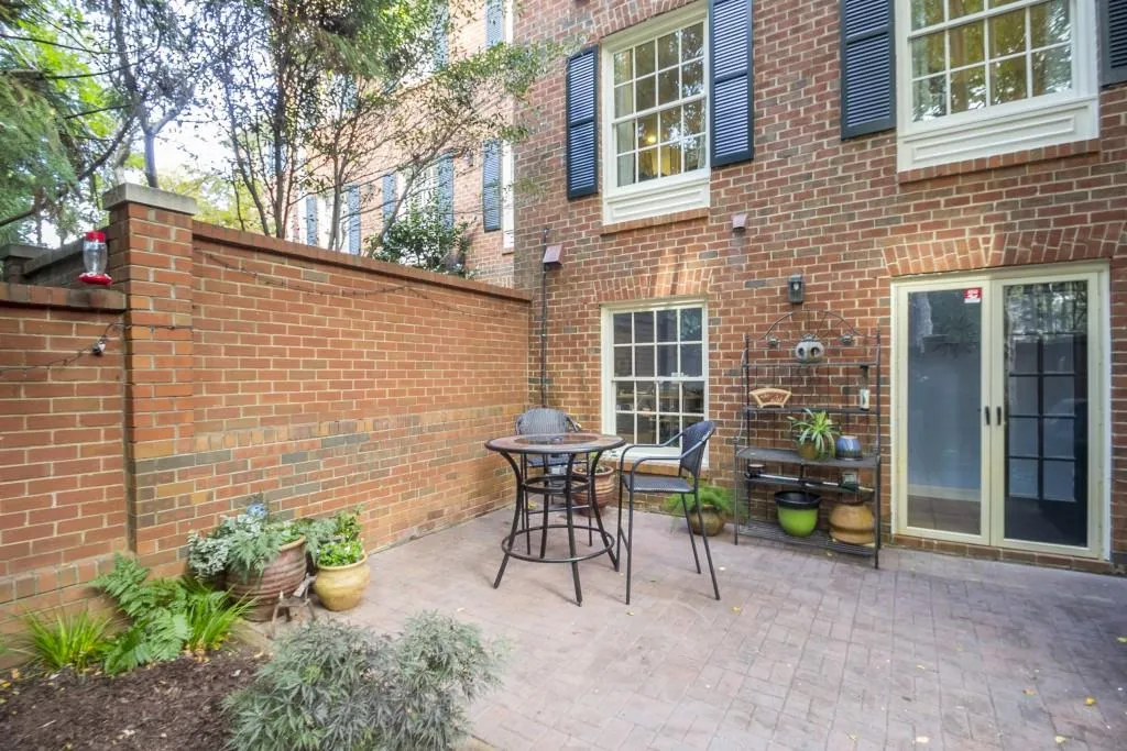 103 Jefferson Circle Unit 103, Sandy Springs, Georgia 30328, 3 Bedrooms Bedrooms, ,3 BathroomsBathrooms,Residential,Sold,103 Jefferson Circle Unit 103,5766964