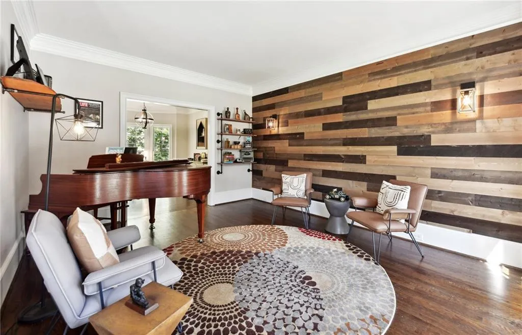 7440 Chestwick Court, Sandy Springs, Georgia 30350, 6 Bedrooms Bedrooms, ,5 BathroomsBathrooms,Residential,Sold,7440 Chestwick Court,7122021