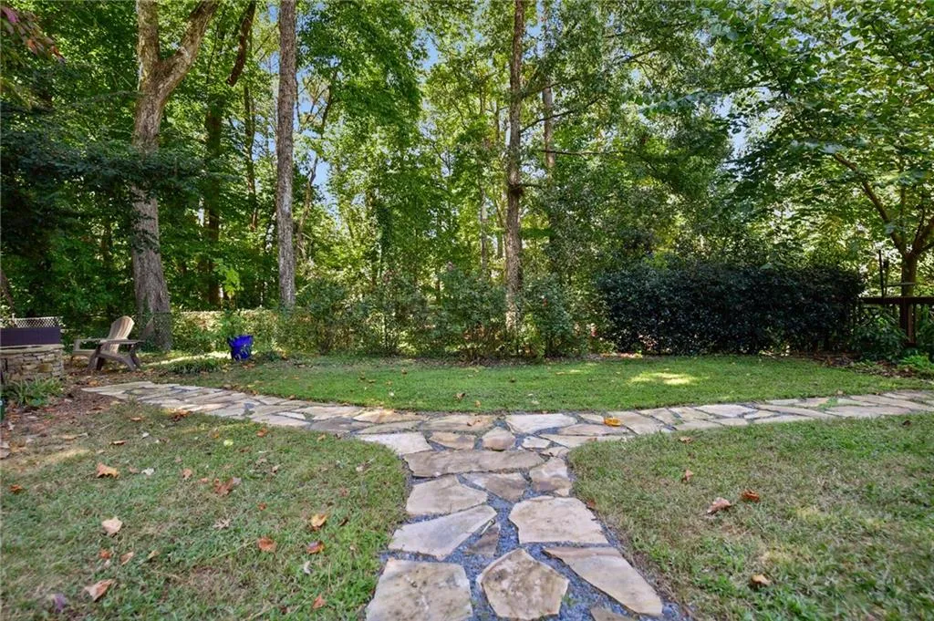 7440 Chestwick Court, Sandy Springs, Georgia 30350, 6 Bedrooms Bedrooms, ,5 BathroomsBathrooms,Residential,Sold,7440 Chestwick Court,7122021