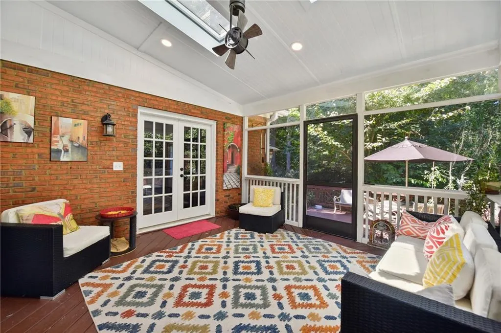 7440 Chestwick Court, Sandy Springs, Georgia 30350, 6 Bedrooms Bedrooms, ,5 BathroomsBathrooms,Residential,Sold,7440 Chestwick Court,7122021