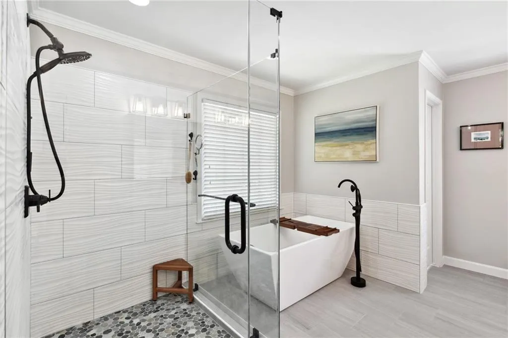 7440 Chestwick Court, Sandy Springs, Georgia 30350, 6 Bedrooms Bedrooms, ,5 BathroomsBathrooms,Residential,Sold,7440 Chestwick Court,7122021