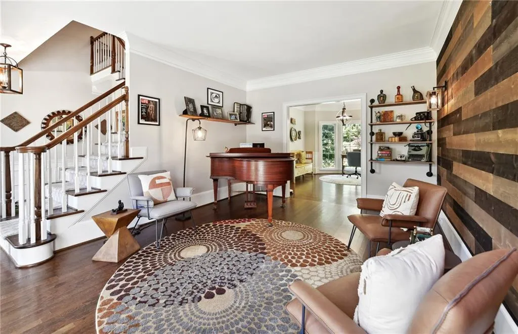 7440 Chestwick Court, Sandy Springs, Georgia 30350, 6 Bedrooms Bedrooms, ,5 BathroomsBathrooms,Residential,Sold,7440 Chestwick Court,7122021