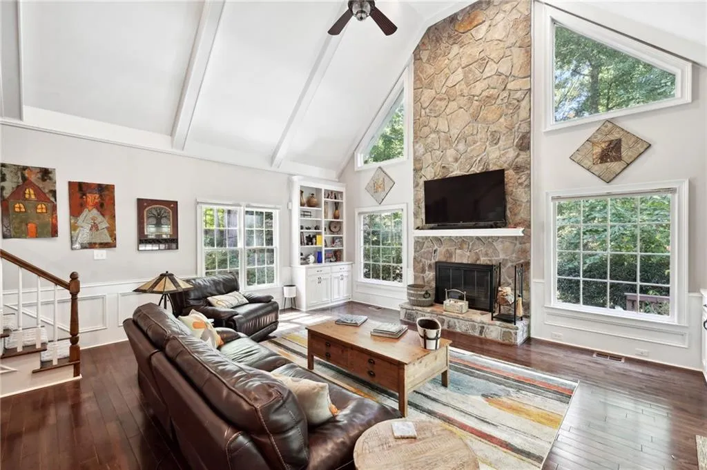 7440 Chestwick Court, Sandy Springs, Georgia 30350, 6 Bedrooms Bedrooms, ,5 BathroomsBathrooms,Residential,Sold,7440 Chestwick Court,7122021