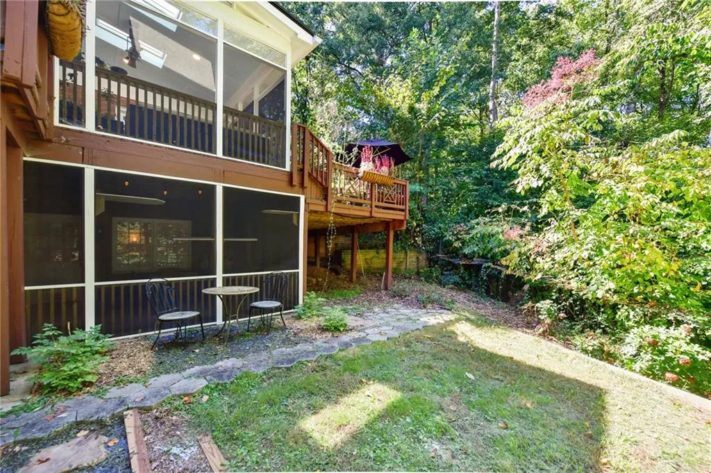 7440 Chestwick Court, Sandy Springs, Georgia 30350, 6 Bedrooms Bedrooms, ,5 BathroomsBathrooms,Residential,Sold,7440 Chestwick Court,7122021