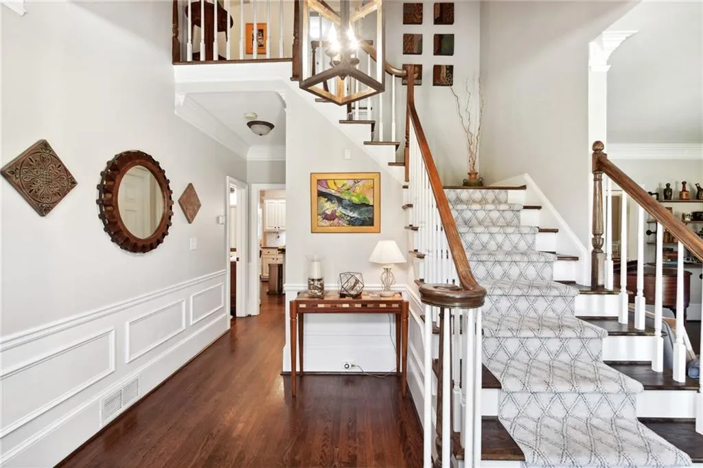 7440 Chestwick Court, Sandy Springs, Georgia 30350, 6 Bedrooms Bedrooms, ,5 BathroomsBathrooms,Residential,Sold,7440 Chestwick Court,7122021