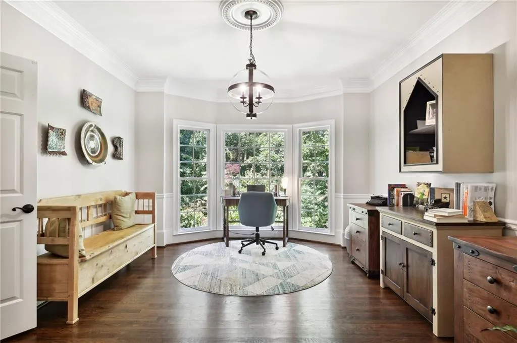 7440 Chestwick Court, Sandy Springs, Georgia 30350, 6 Bedrooms Bedrooms, ,5 BathroomsBathrooms,Residential,Sold,7440 Chestwick Court,7122021