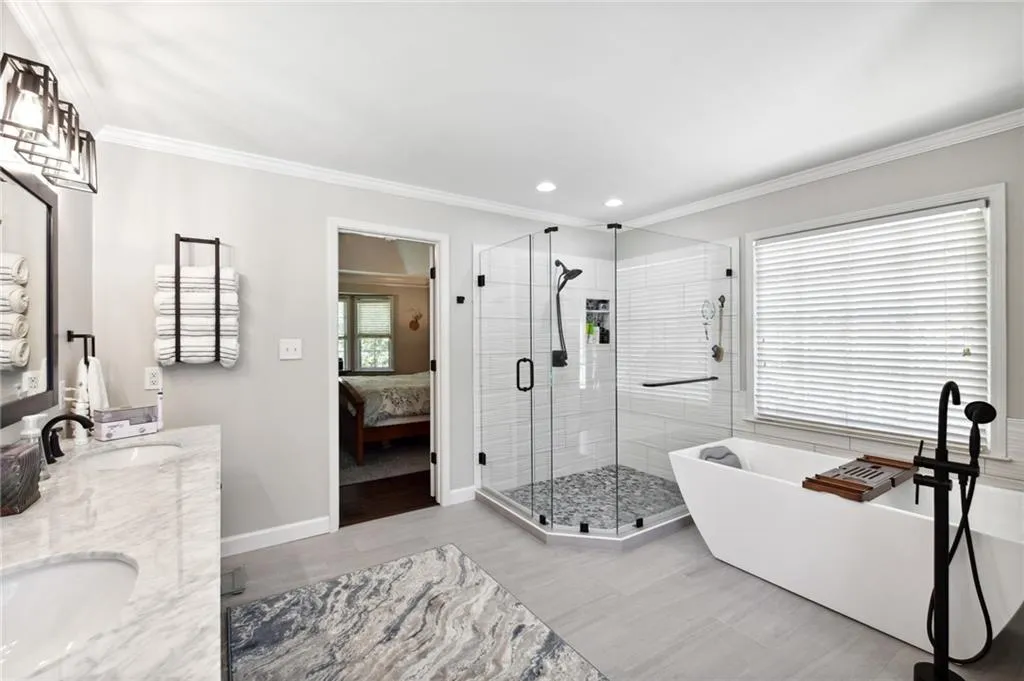 7440 Chestwick Court, Sandy Springs, Georgia 30350, 6 Bedrooms Bedrooms, ,5 BathroomsBathrooms,Residential,Sold,7440 Chestwick Court,7122021