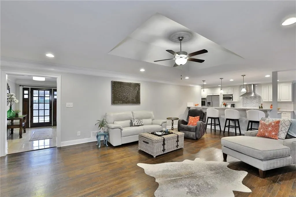8100 Tynecastle Drive, Sandy Springs, Georgia 30350, 5 Bedrooms Bedrooms, ,3 BathroomsBathrooms,Residential,Sold,8100 Tynecastle Drive,6805565