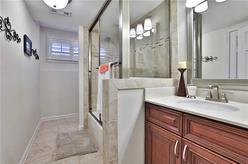 8100 Tynecastle Drive, Sandy Springs, Georgia 30350, 5 Bedrooms Bedrooms, ,3 BathroomsBathrooms,Residential,Sold,8100 Tynecastle Drive,6805565