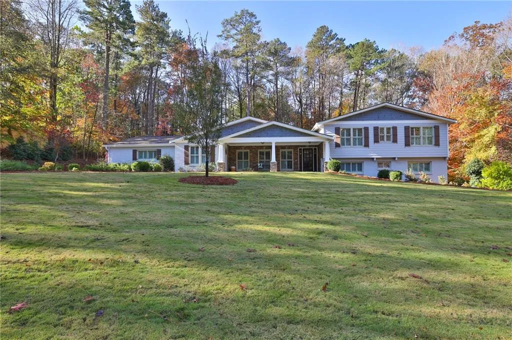 8100 Tynecastle Drive, Sandy Springs, Georgia 30350, 5 Bedrooms Bedrooms, ,3 BathroomsBathrooms,Residential,Sold,8100 Tynecastle Drive,6805565