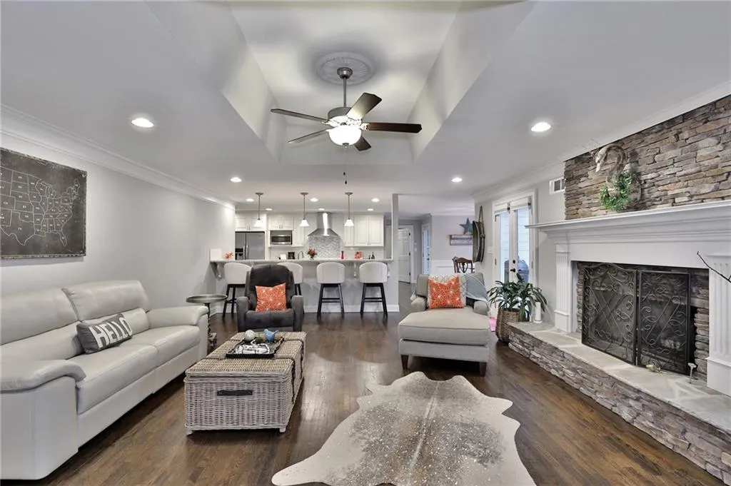8100 Tynecastle Drive, Sandy Springs, Georgia 30350, 5 Bedrooms Bedrooms, ,3 BathroomsBathrooms,Residential,Sold,8100 Tynecastle Drive,6805565