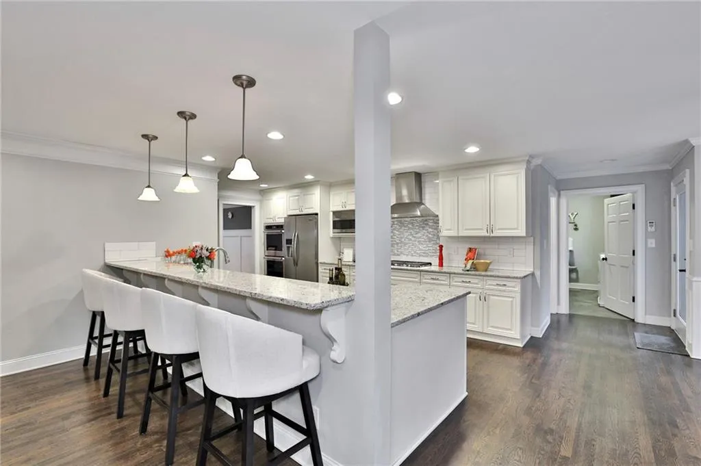 8100 Tynecastle Drive, Sandy Springs, Georgia 30350, 5 Bedrooms Bedrooms, ,3 BathroomsBathrooms,Residential,Sold,8100 Tynecastle Drive,6805565