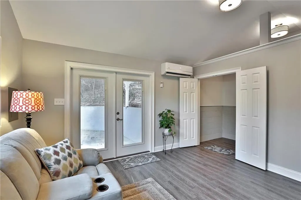 8100 Tynecastle Drive, Sandy Springs, Georgia 30350, 5 Bedrooms Bedrooms, ,3 BathroomsBathrooms,Residential,Sold,8100 Tynecastle Drive,6805565