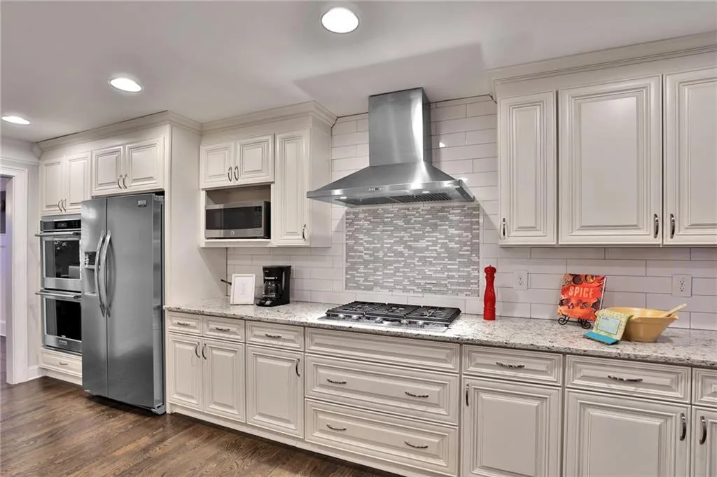 8100 Tynecastle Drive, Sandy Springs, Georgia 30350, 5 Bedrooms Bedrooms, ,3 BathroomsBathrooms,Residential,Sold,8100 Tynecastle Drive,6805565