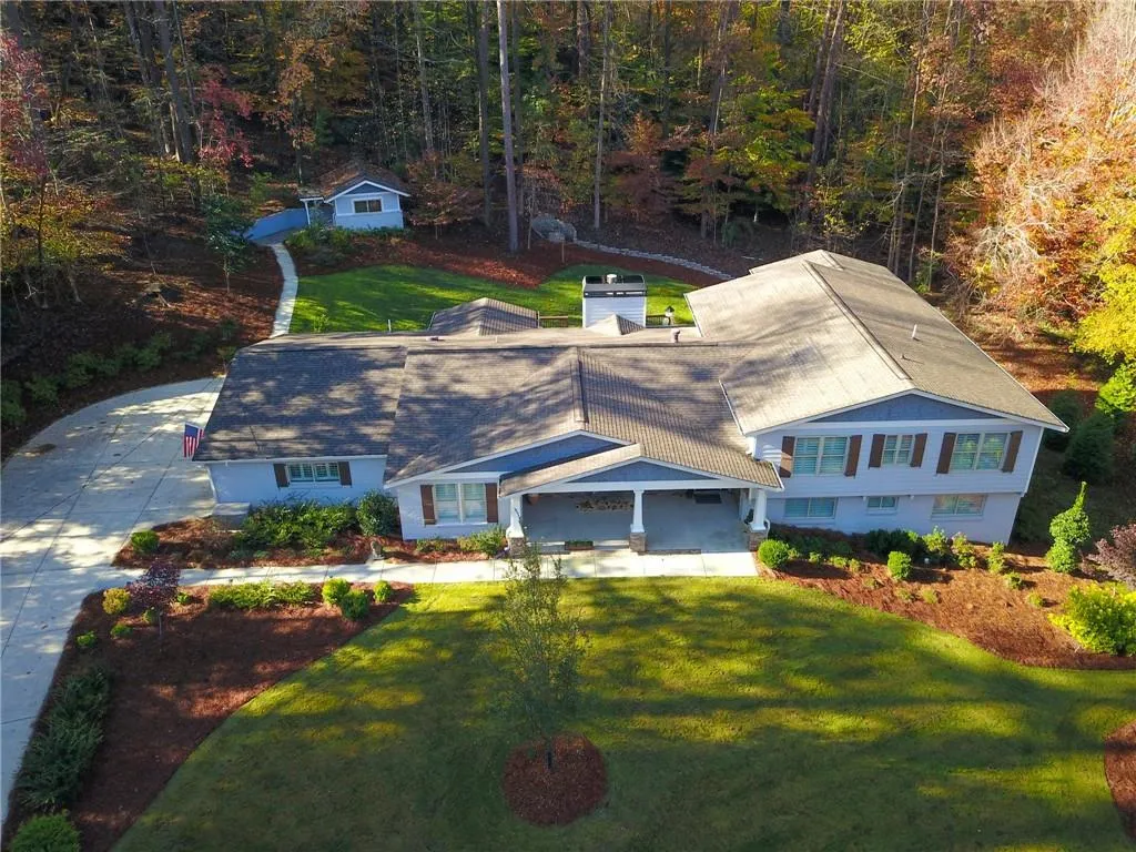 8100 Tynecastle Drive, Sandy Springs, Georgia 30350, 5 Bedrooms Bedrooms, ,3 BathroomsBathrooms,Residential,Sold,8100 Tynecastle Drive,6805565
