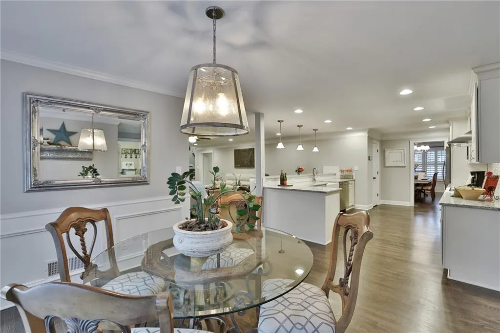 8100 Tynecastle Drive, Sandy Springs, Georgia 30350, 5 Bedrooms Bedrooms, ,3 BathroomsBathrooms,Residential,Sold,8100 Tynecastle Drive,6805565