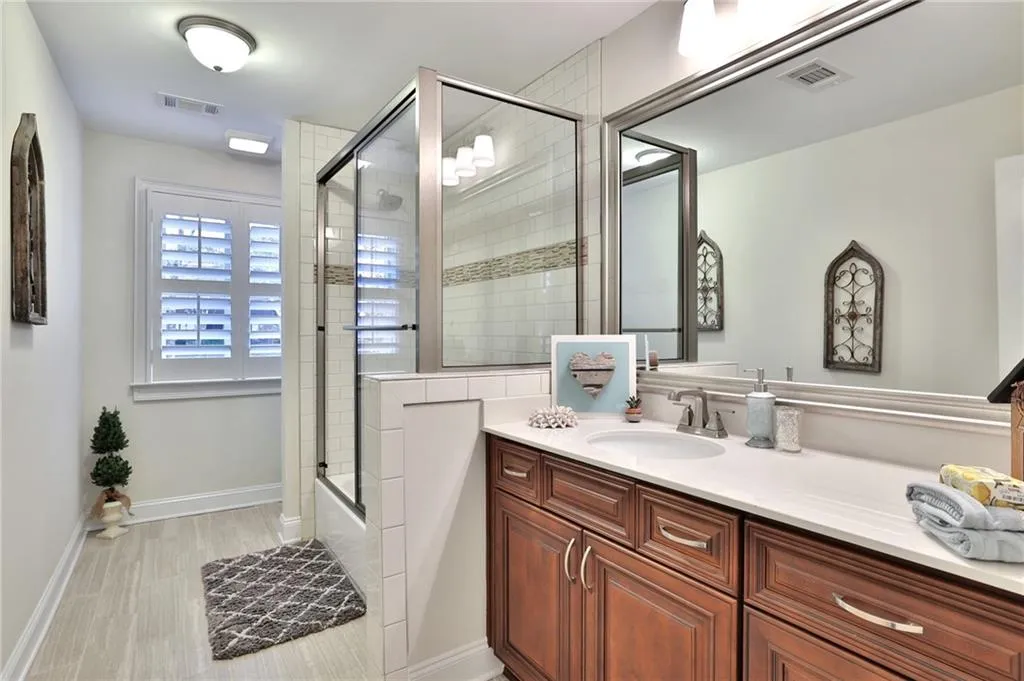 8100 Tynecastle Drive, Sandy Springs, Georgia 30350, 5 Bedrooms Bedrooms, ,3 BathroomsBathrooms,Residential,Sold,8100 Tynecastle Drive,6805565