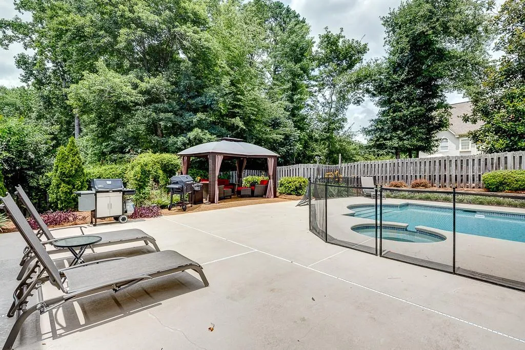7435 Crompton Court N, Sandy Springs, Georgia 30350, 5 Bedrooms Bedrooms, ,4 BathroomsBathrooms,Residential,Sold,7435 Crompton Court N,5576073