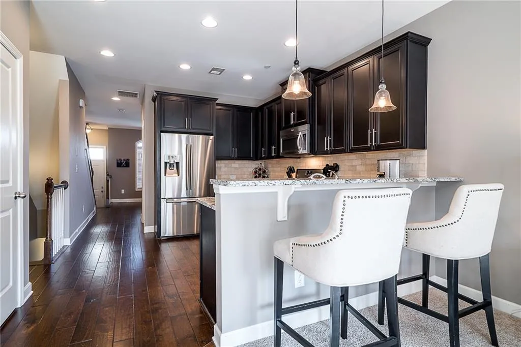 7555 Highland Bluff, Sandy Springs, Georgia 30328, 3 Bedrooms Bedrooms, ,3 BathroomsBathrooms,Residential,Sold,7555 Highland Bluff,5939793 7555 Highland Bluff, Sandy Springs, Georgia 30328, 3 Bedrooms Bedrooms, ,3 BathroomsBathrooms,Residential,Sold,7555 Highland Bluff,5939793