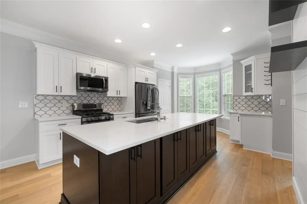 687 Coligny Court, Atlanta, Georgia 30350, 3 Bedrooms Bedrooms, ,3 BathroomsBathrooms,Residential,For Sale,687 Coligny Court,7669676