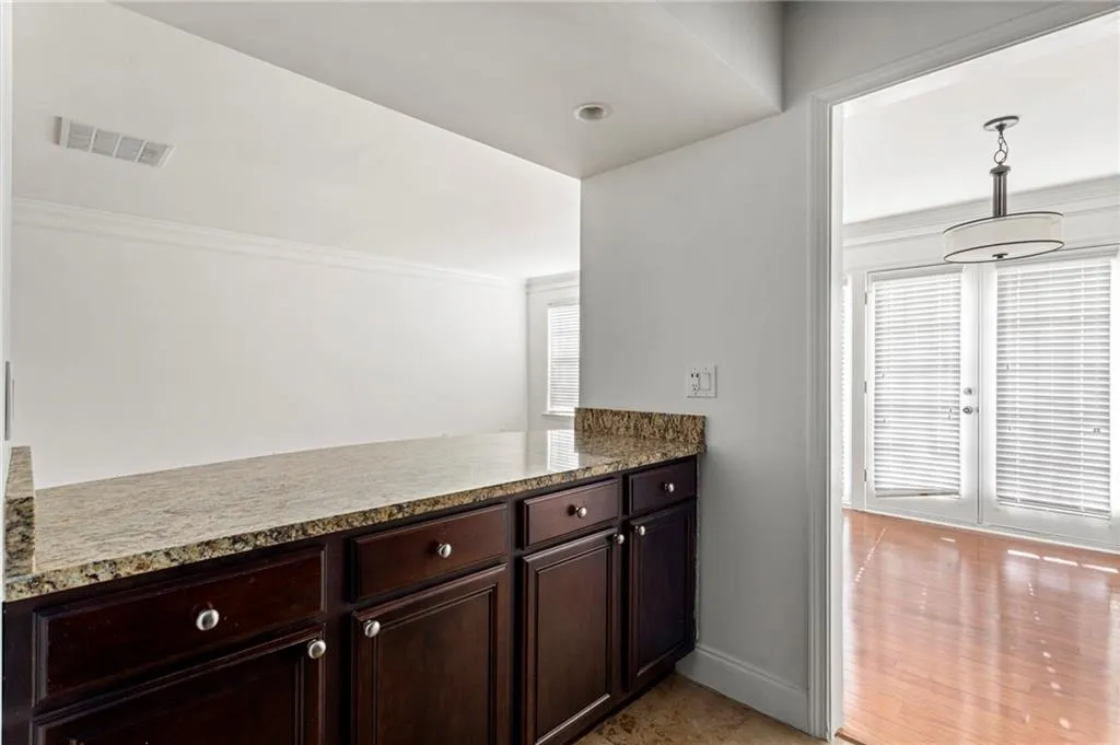 6980 Roswell Road Unit C3, Sandy Springs, Georgia 30328, 2 Bedrooms Bedrooms, ,2 BathroomsBathrooms,Residential,Sold,6980 Roswell Road Unit C3,6980268