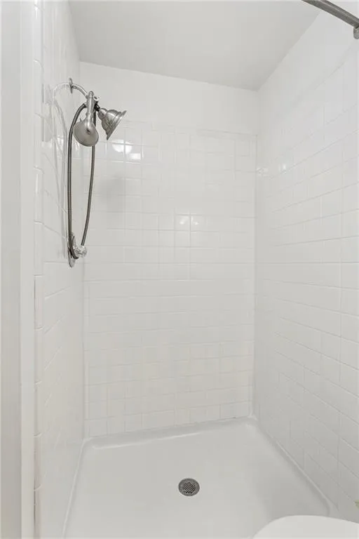 6980 Roswell Road Unit C3, Sandy Springs, Georgia 30328, 2 Bedrooms Bedrooms, ,2 BathroomsBathrooms,Residential,Sold,6980 Roswell Road Unit C3,6980268