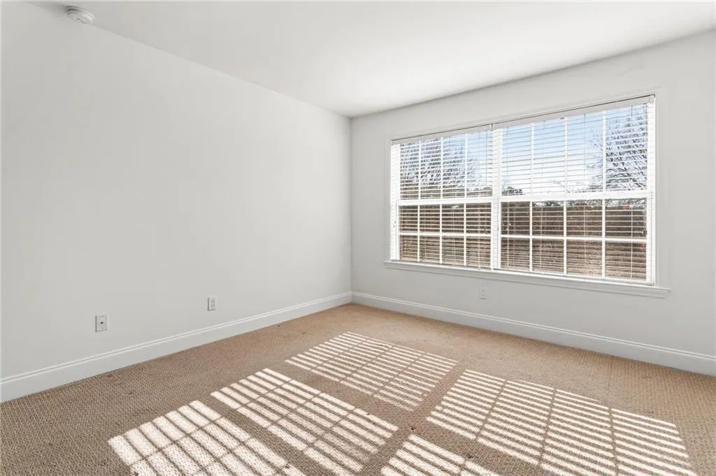 6980 Roswell Road Unit C3, Sandy Springs, Georgia 30328, 2 Bedrooms Bedrooms, ,2 BathroomsBathrooms,Residential,Sold,6980 Roswell Road Unit C3,6980268
