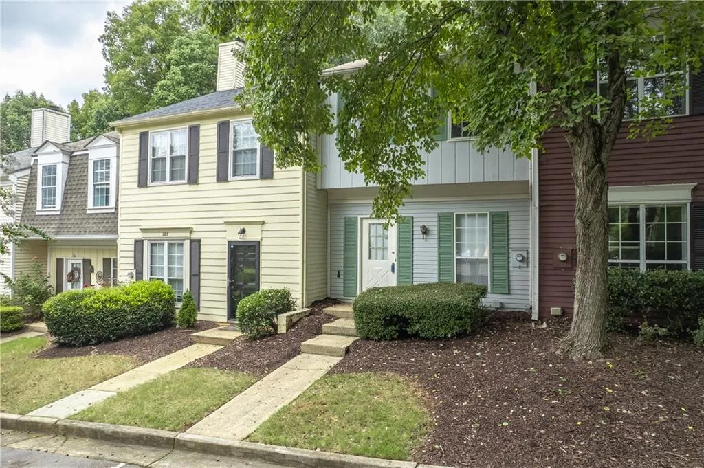 206 Wedgewood Way, Sandy Springs, Georgia 30350, 2 Bedrooms Bedrooms, ,2 BathroomsBathrooms,Residential,Sold,206 Wedgewood Way,6946621