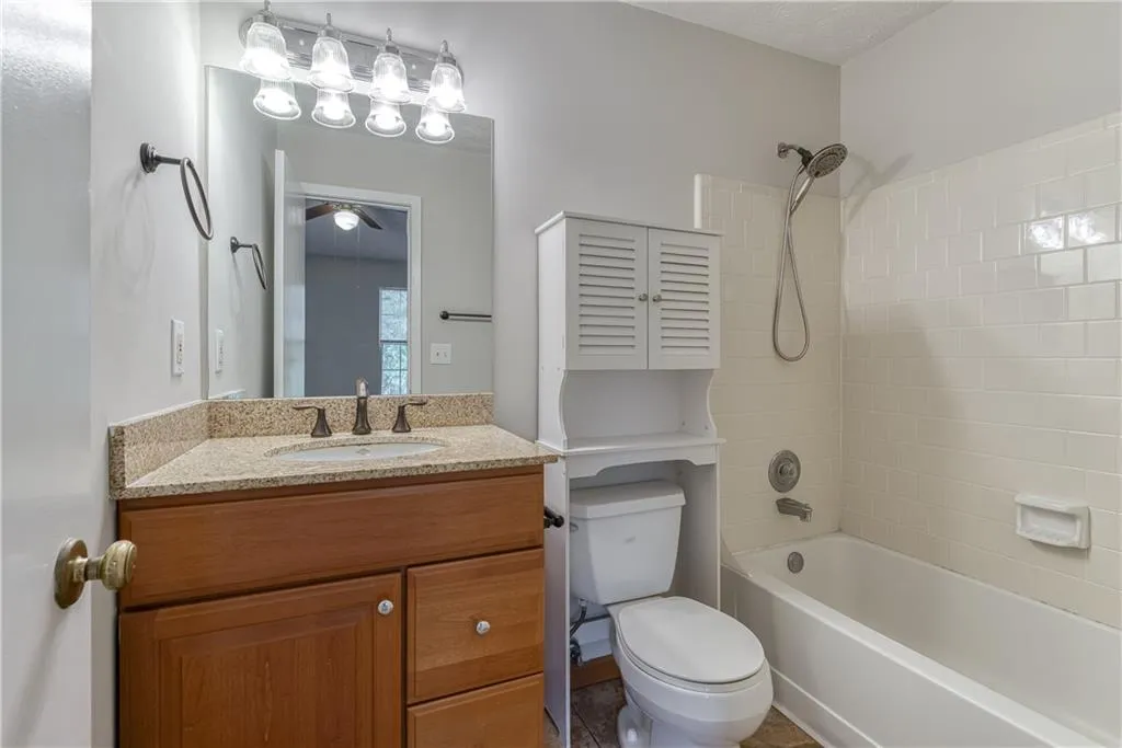 206 Wedgewood Way, Sandy Springs, Georgia 30350, 2 Bedrooms Bedrooms, ,2 BathroomsBathrooms,Residential,Sold,206 Wedgewood Way,6946621