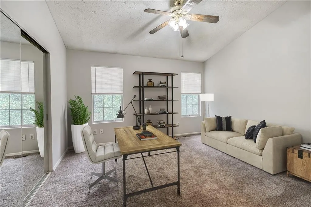 206 Wedgewood Way, Sandy Springs, Georgia 30350, 2 Bedrooms Bedrooms, ,2 BathroomsBathrooms,Residential,Sold,206 Wedgewood Way,6946621