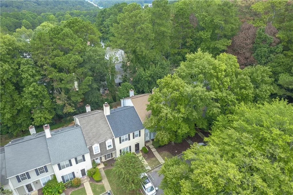 206 Wedgewood Way, Sandy Springs, Georgia 30350, 2 Bedrooms Bedrooms, ,2 BathroomsBathrooms,Residential,Sold,206 Wedgewood Way,6946621