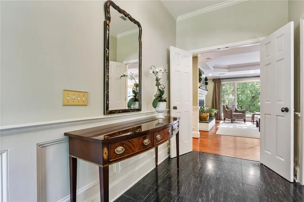5265 Mount Vernon Parkway, Atlanta, Georgia 30327, 4 Bedrooms Bedrooms, ,4 BathroomsBathrooms,Residential,Sold,5265 Mount Vernon Parkway,5838252