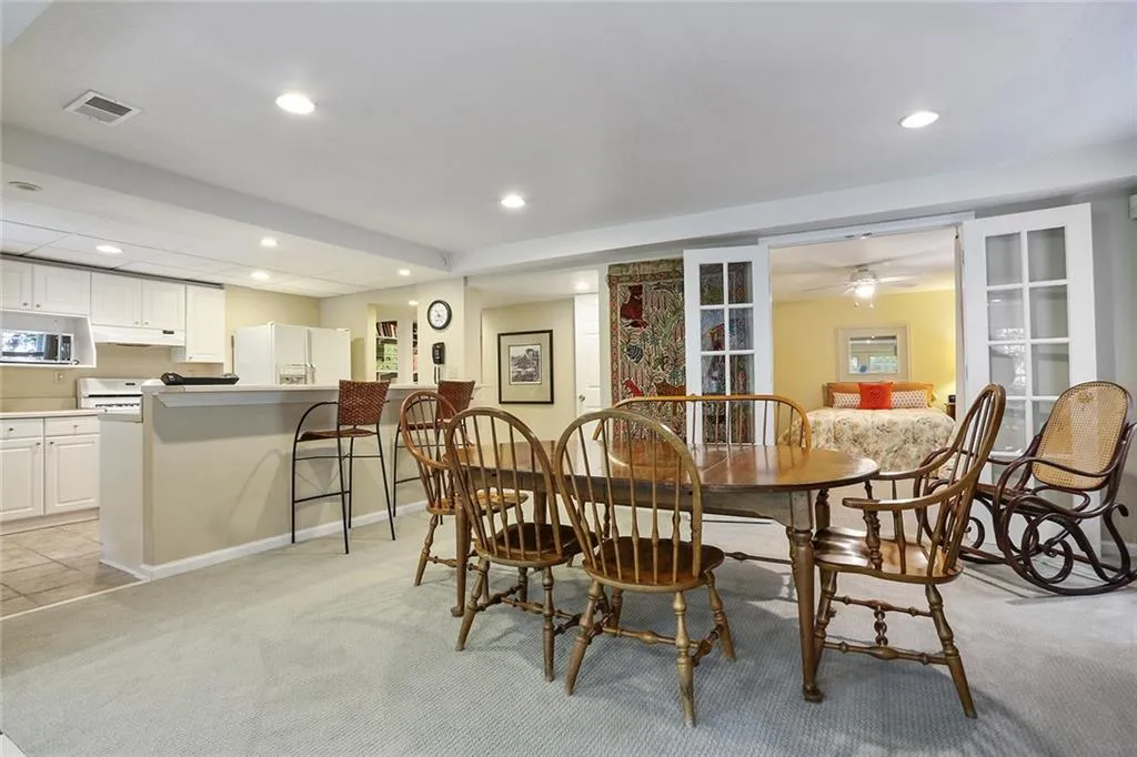5265 Mount Vernon Parkway, Atlanta, Georgia 30327, 4 Bedrooms Bedrooms, ,4 BathroomsBathrooms,Residential,Sold,5265 Mount Vernon Parkway,5838252